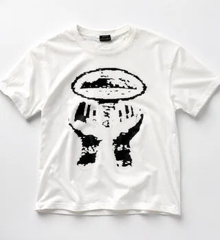 Camiseta Corteiz mãos
